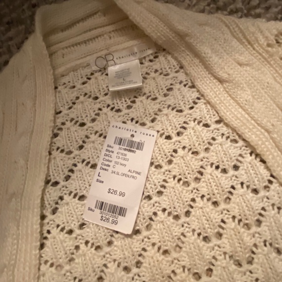 Juniors size large sweater - Picture 3 of 3